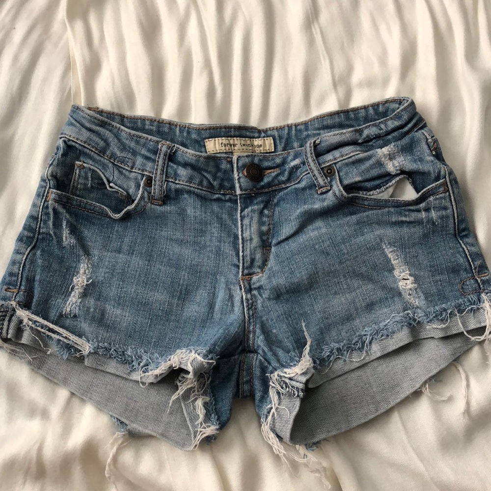 Forever 21 Denim Shorts Size 24